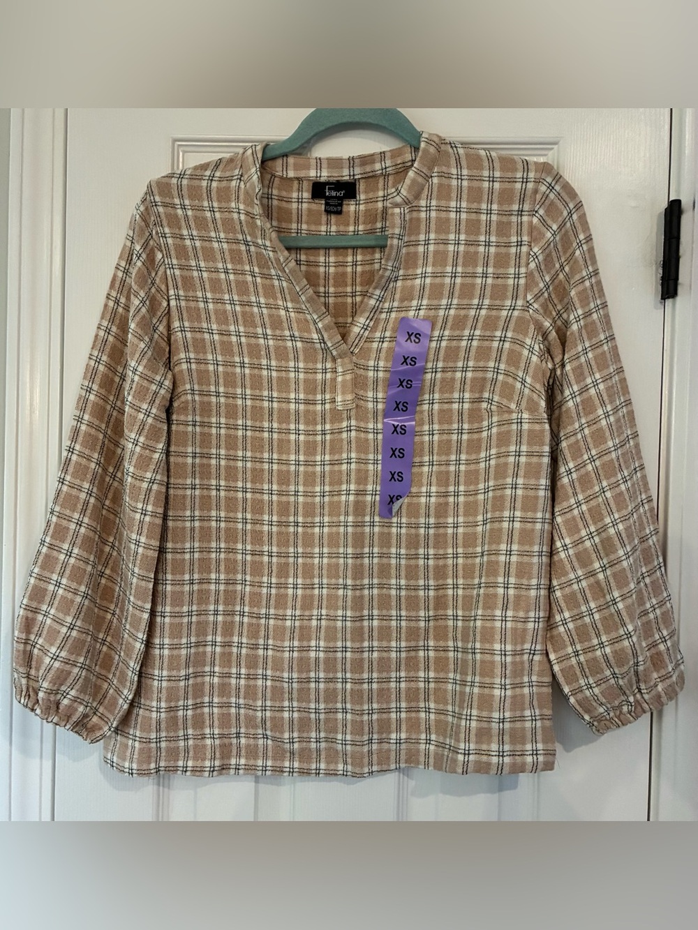 NWT Felina Plaid Tan & White Top